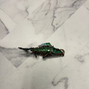 Decorative Green Fish Pendant for Reptile Habitats